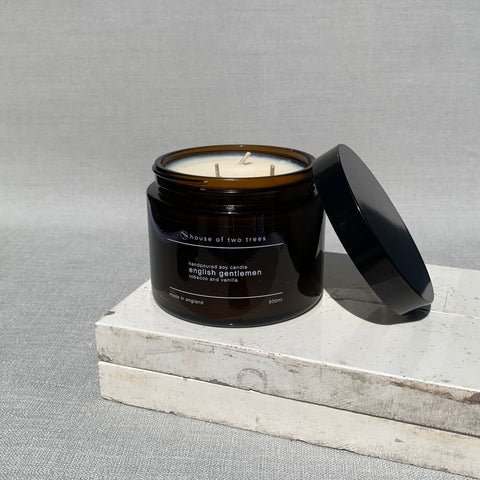 english gentlemen | vanilla, tobacco and spice | soy candle