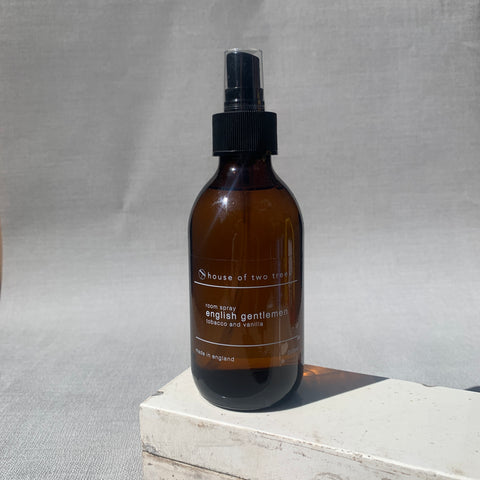 english gentlemen | vanilla, tobacco and spice | room spray